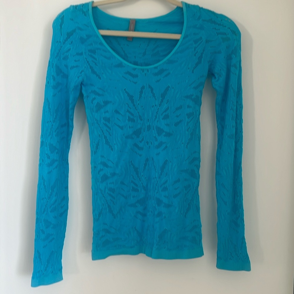 Ladies long sleeved shirt